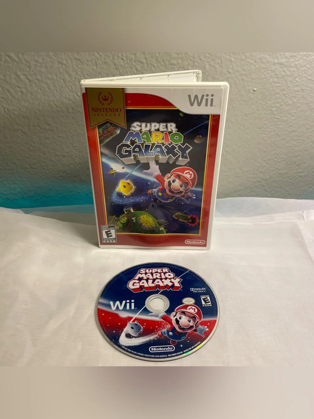 Super Mario Galaxy - Nintendo Wii Nintendo Selects 2011 No Manual Tested & Works